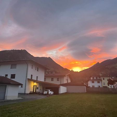 Apart Mountain Uderns Eksteriør bilde